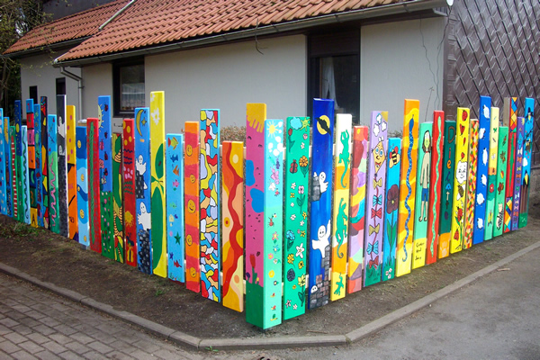 Grundschule Heinrichs Holzzaun